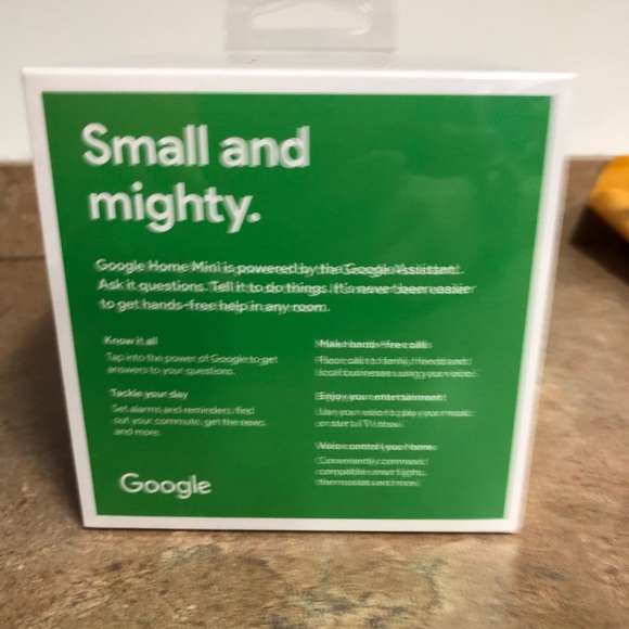 Google Home Mini - Picture 3 of 4